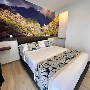 Ononui Airport, Ocean-view, Private Bathroom And Balcony, Free Wifi And Parking, On-site Car Faaa